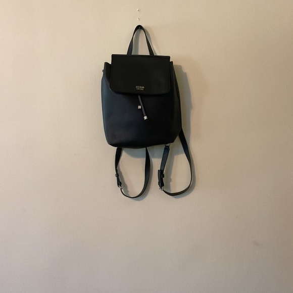 Guess Black Backpack - Picture 3 of 12